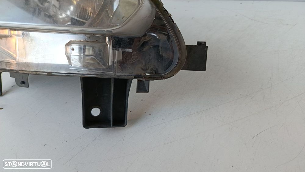 Farol Frente Direito / Otica Direita Peugeot Partner Caixa  90013222 / - 6