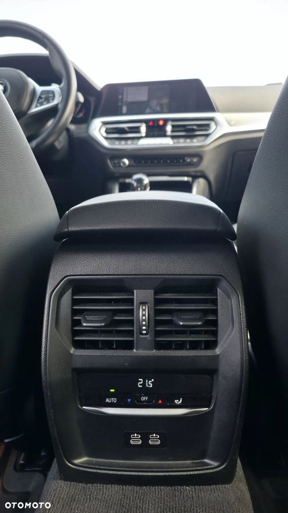 BMW Seria 3 320i Edition M Sport Shadow - 21