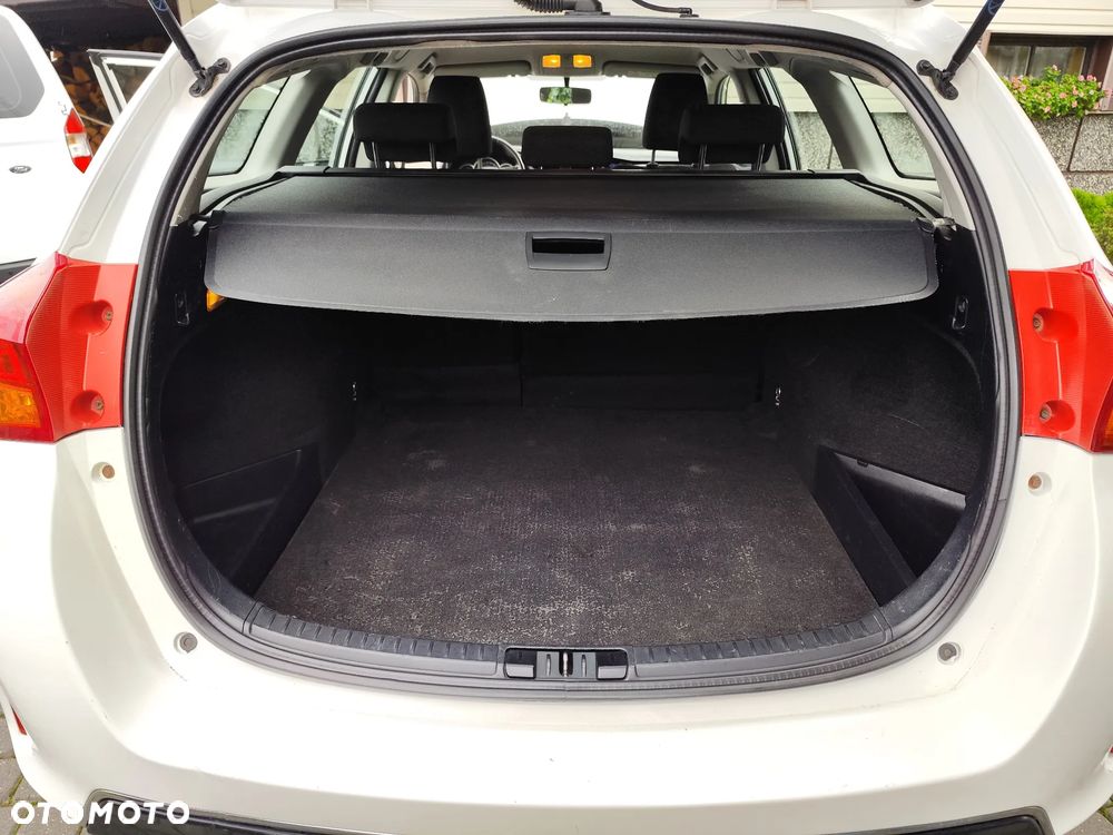 Toyota Auris 2.0 D-4D Dynamic - 12