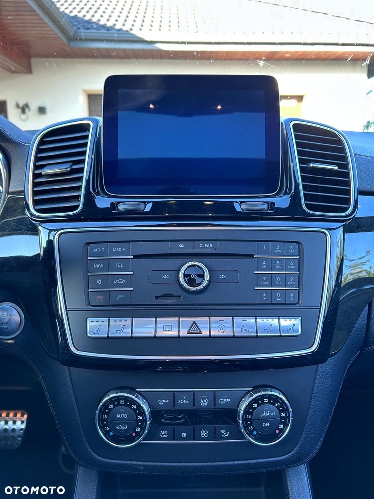 Mercedes-Benz GLS - 8