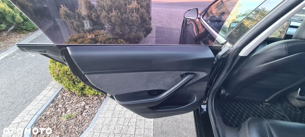 Tesla Model 3 - 22