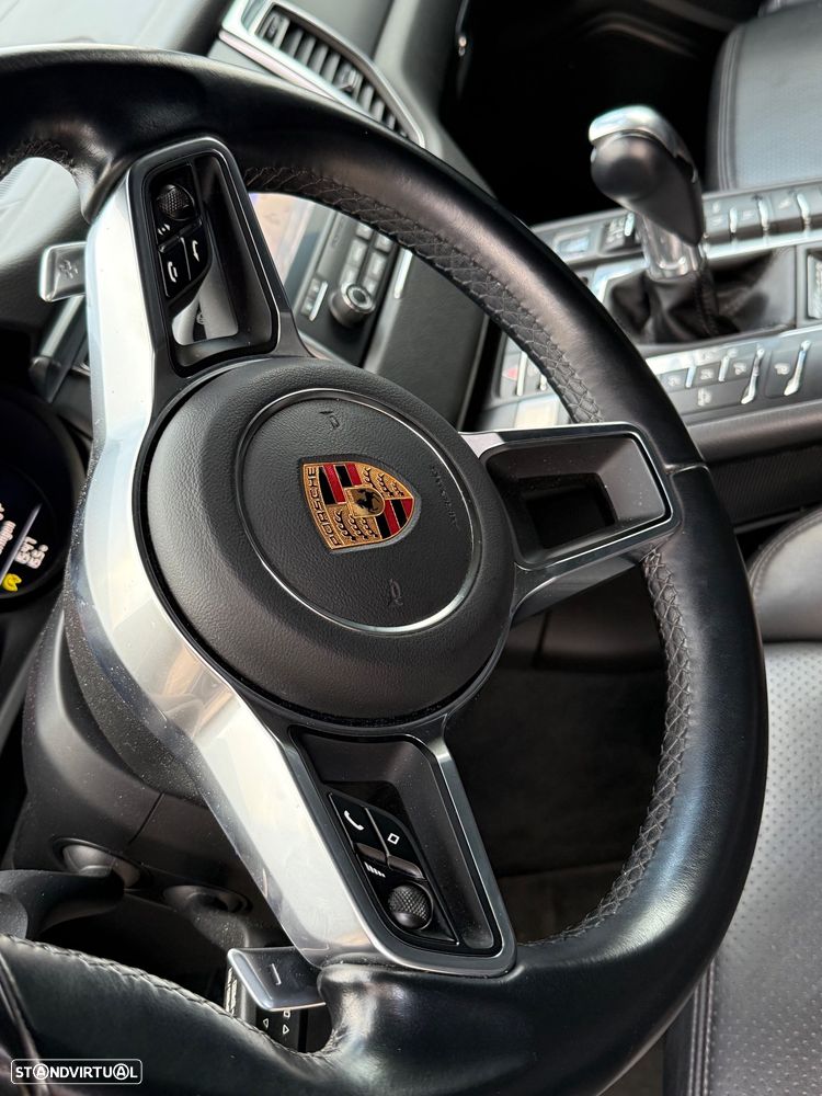 Porsche Macan Standard - 12