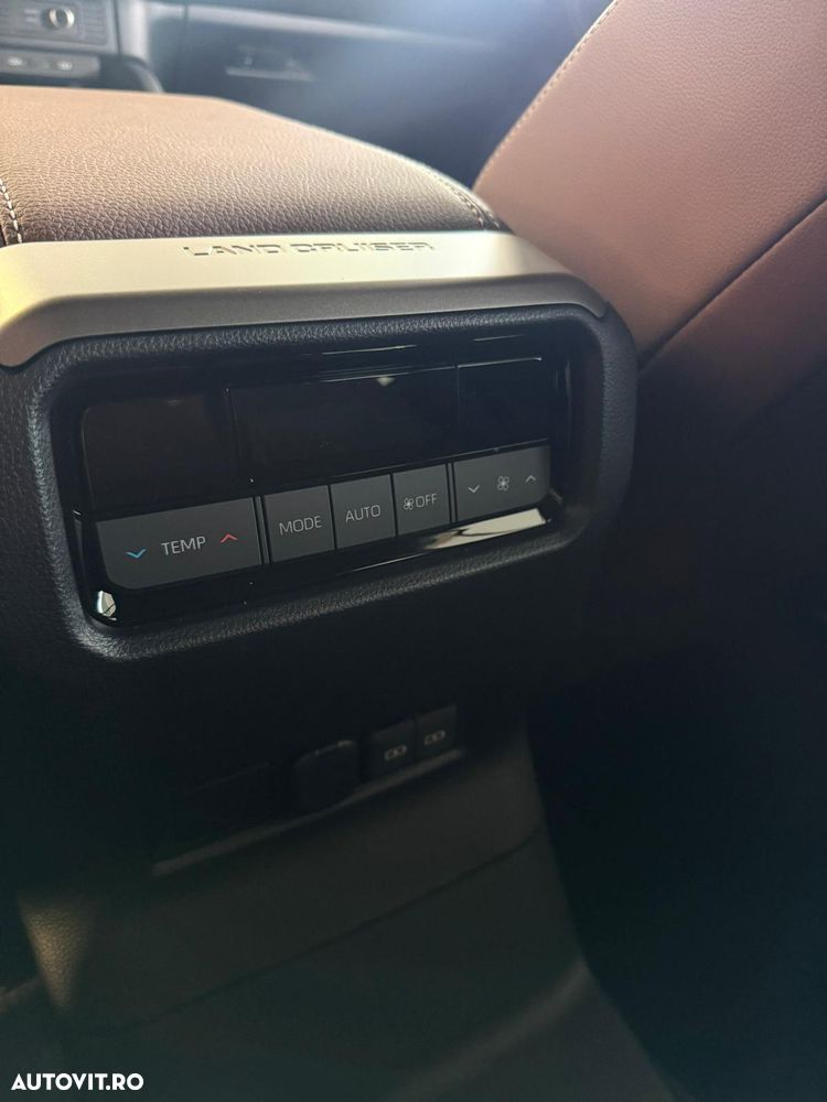 Toyota Land Cruiser 2.8l D-4D 204 CP A/T 7 locuri Executive - 21