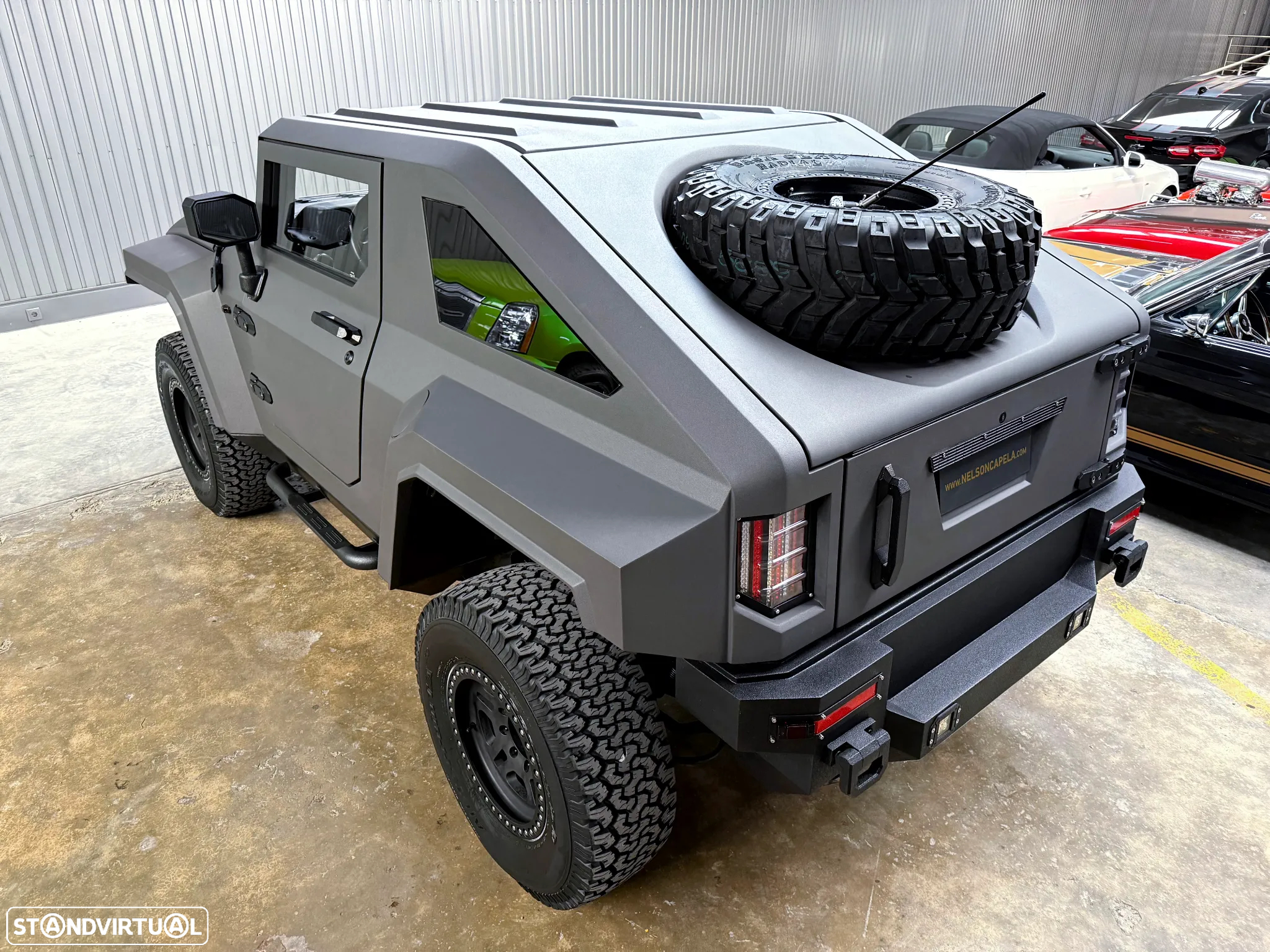 Hummer H2 Slantaback Custom 6.0 V8 - 16