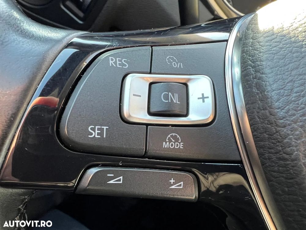 Volkswagen Golf Sportsvan 1.6 TDI DPF DSG BMT Highline - 9