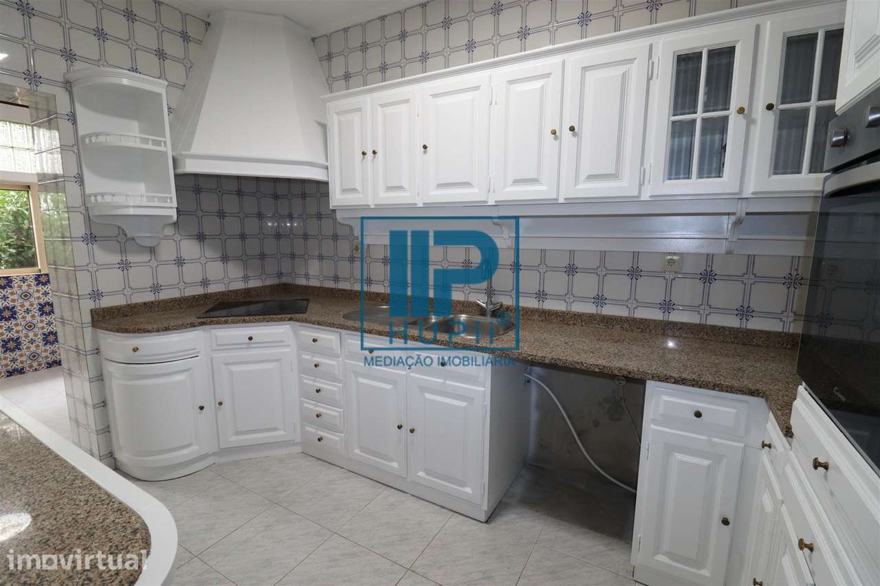 Quarto T3+1 DUPLEX Arrendamento em Fermentões,Guimarães - Grande imagem: 5/40