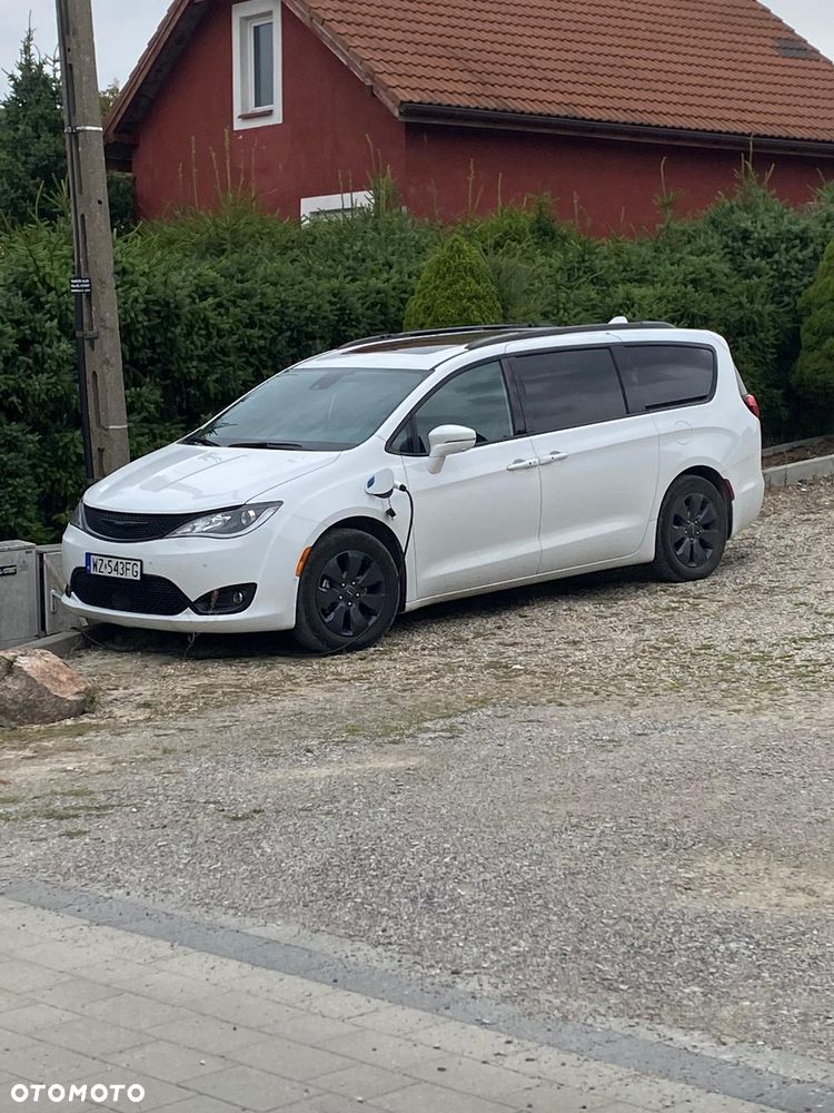 Chrysler Pacifica - 6