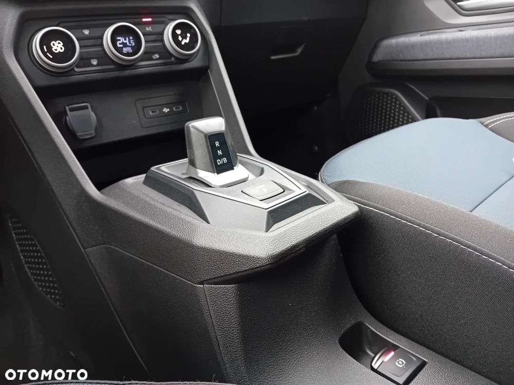 Dacia Jogger 1.8 Full Hybrid 155 Journey MMT 7os - 29