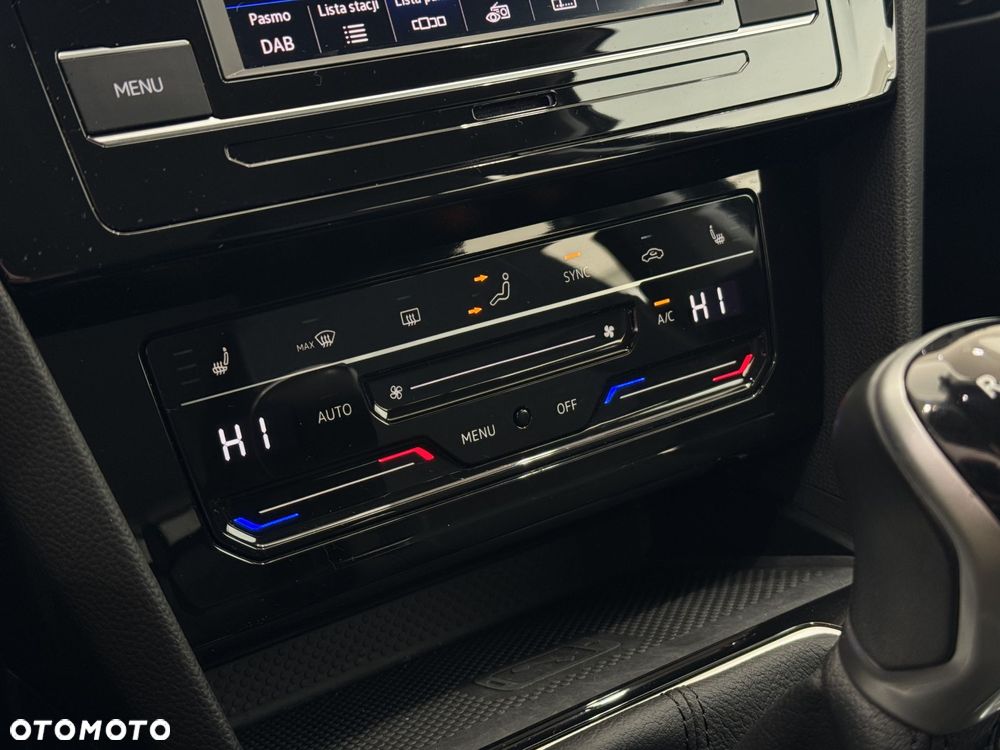 Volkswagen Passat - 24