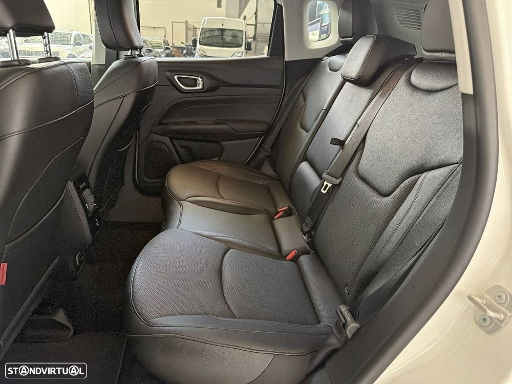 Jeep Compass 1.3 TG Overland - 10