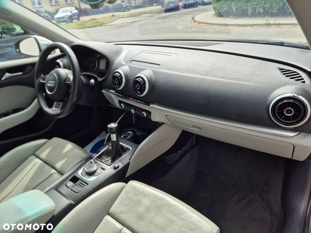Audi A3 Sportback 2.0 TDI Ambiente - 7