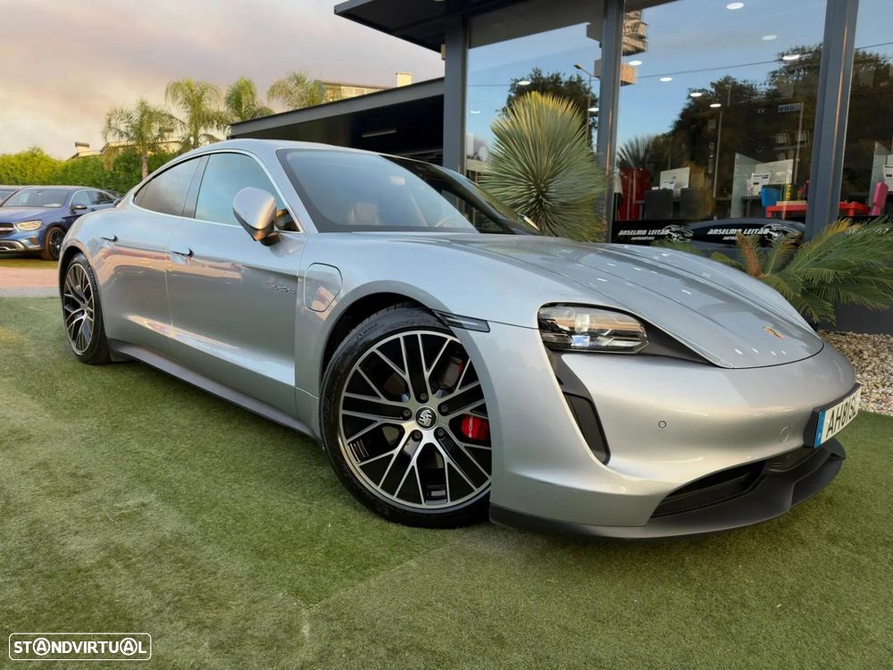Porsche Taycan 4S - 10
