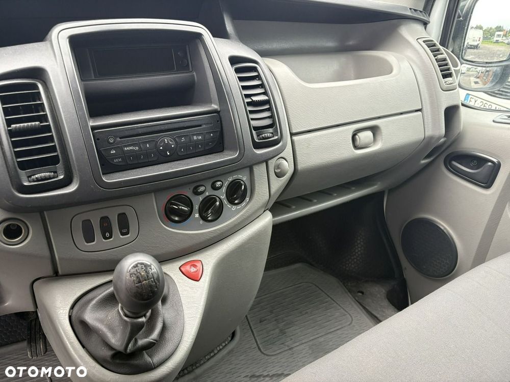 Renault Trafic - 8