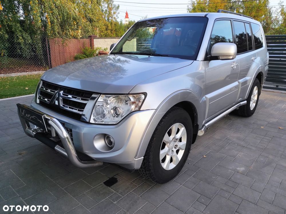 Mitsubishi Pajero - 1