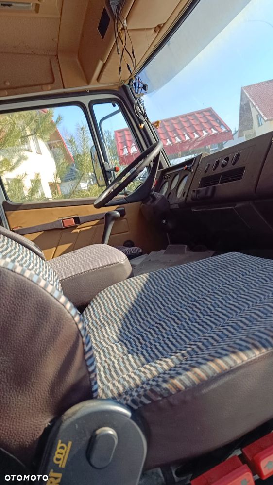 Mercedes-Benz 1320 - 5