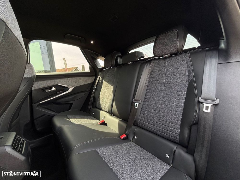 Peugeot 3008 1.2 Hybrid Allure e-DCS6 - 20