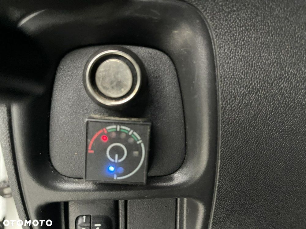 Toyota Aygo x-play - 10