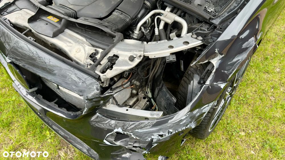 Mercedes-Benz Klasa C 400 4Matic 9G-TRONIC AMG Line - 13