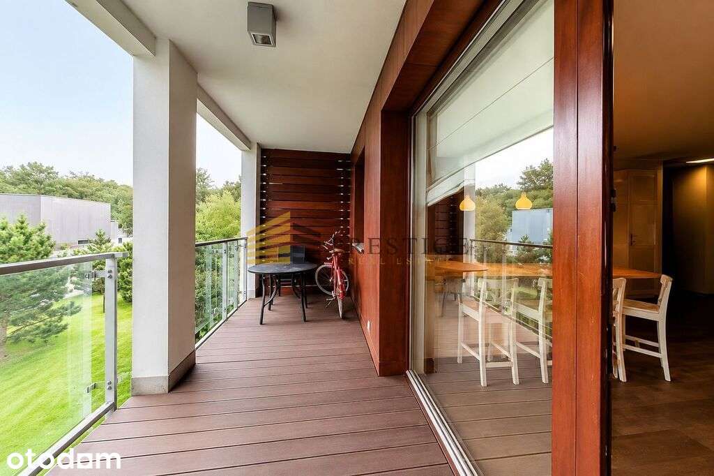 "**Elegant 3-Bedroom Apartment near Mokotów Park*