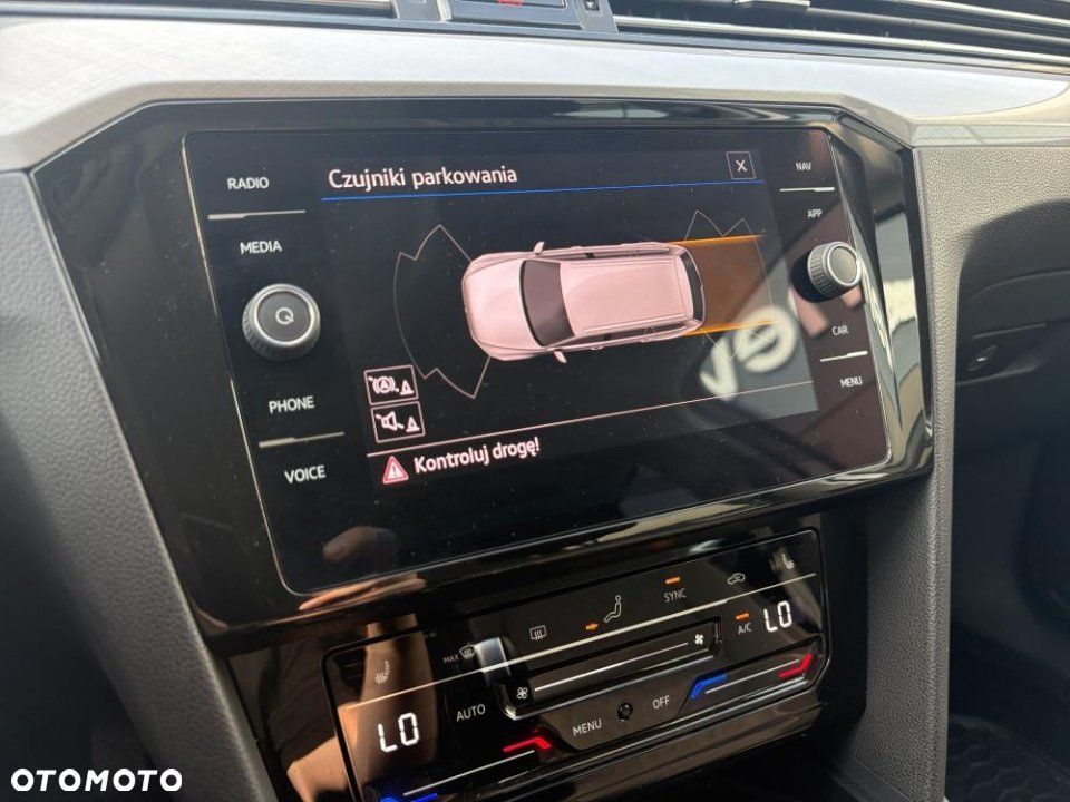 Volkswagen Passat - 21