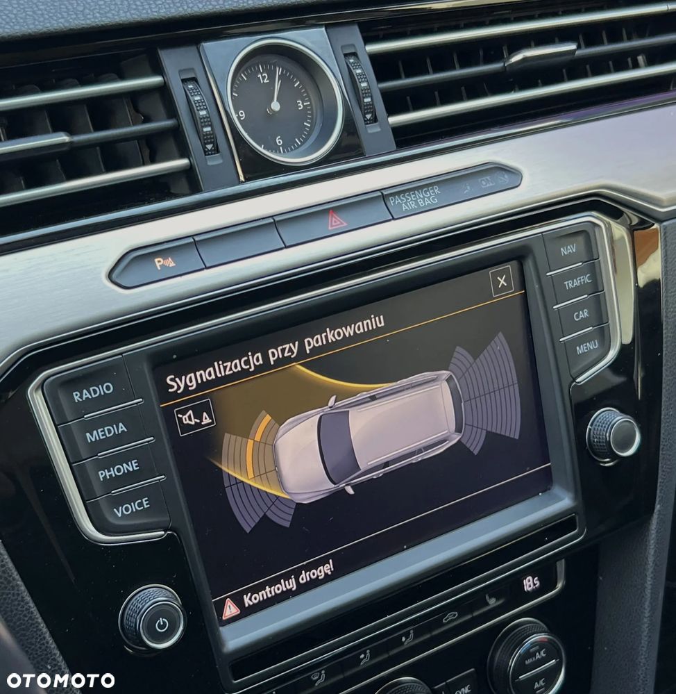 Volkswagen Passat 2.0 TDI BMT Highline - 25