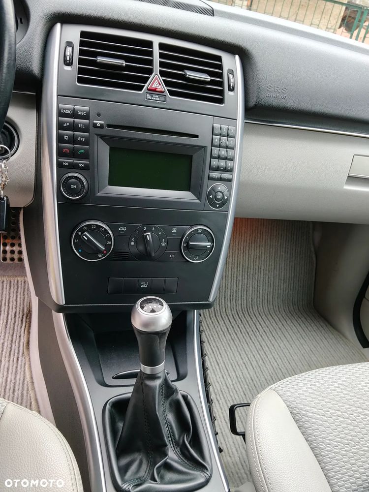 Mercedes-Benz Klasa B 180 CDI - 21