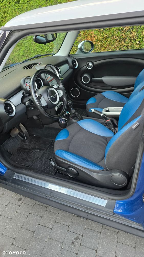 MINI Cooper Seven - 5