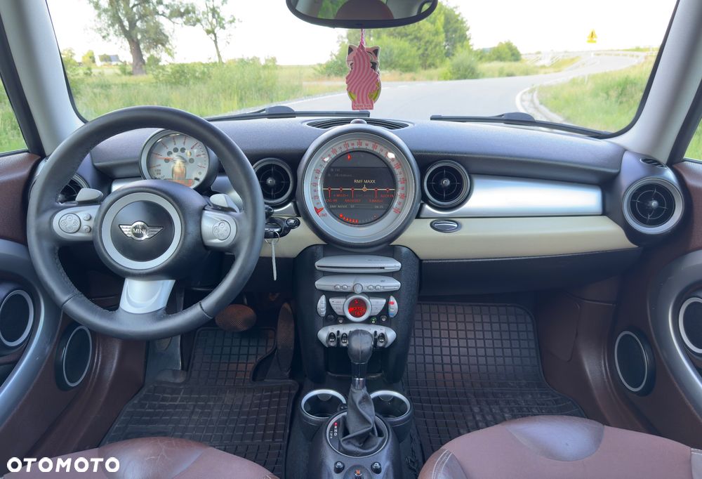 MINI Clubman - 12