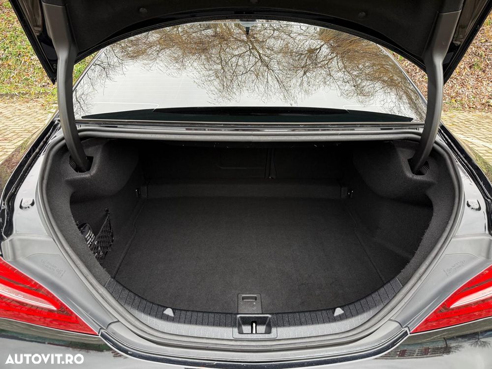 Mercedes-Benz CLA 180 7G-DCT AMG Line - 18