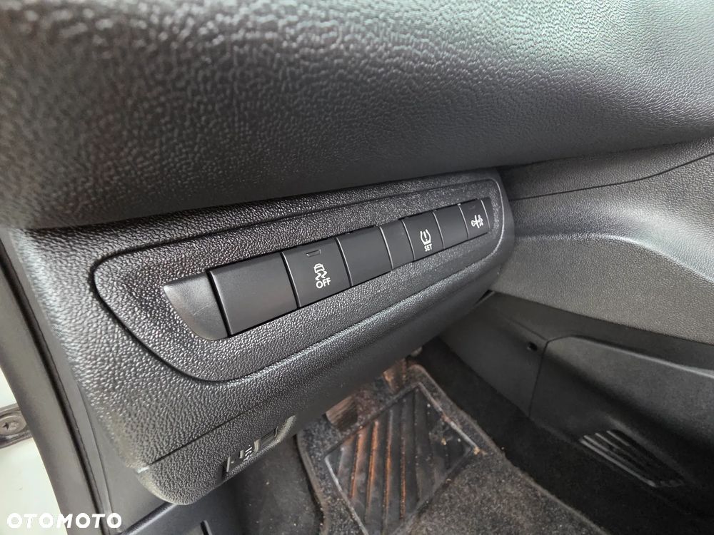 Peugeot 208 1.2 PureTech Allure - 18