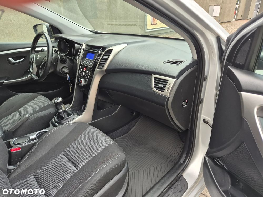 Hyundai i30 blue 1.6 GDI Trend - 7