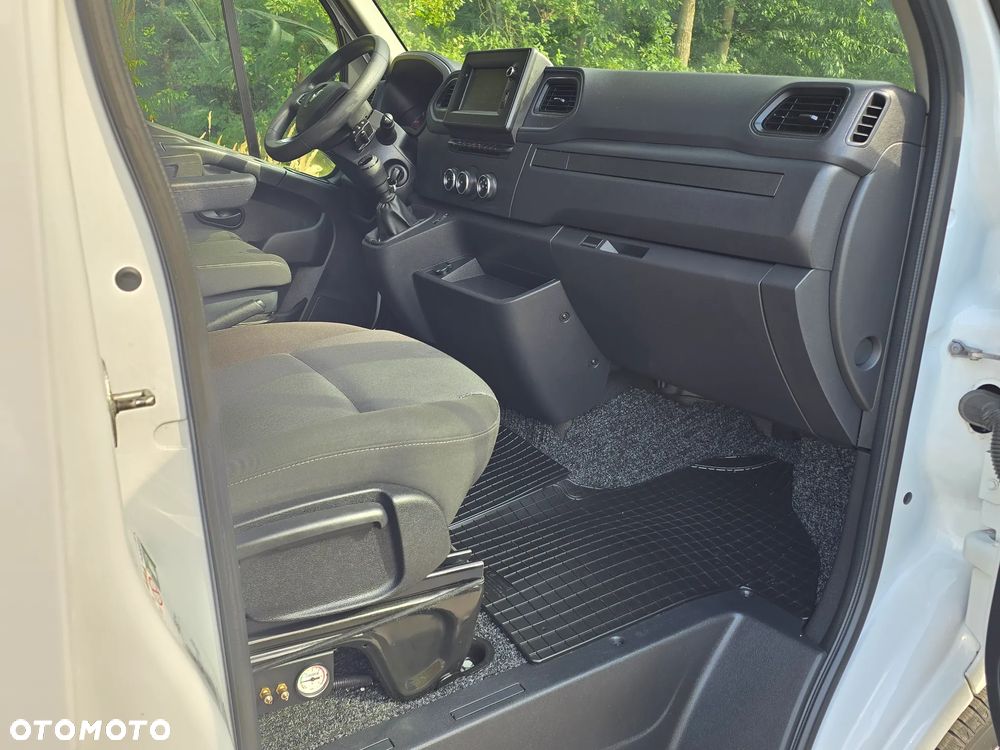 Renault Master 10 EP 2.3 ,2023r ,SALON POLSKA, PODWÓJNE SPANIE ,Burto Firana, poduszki, fotel pneumatyczny, gotowy do pracy, Android-Auto - 18