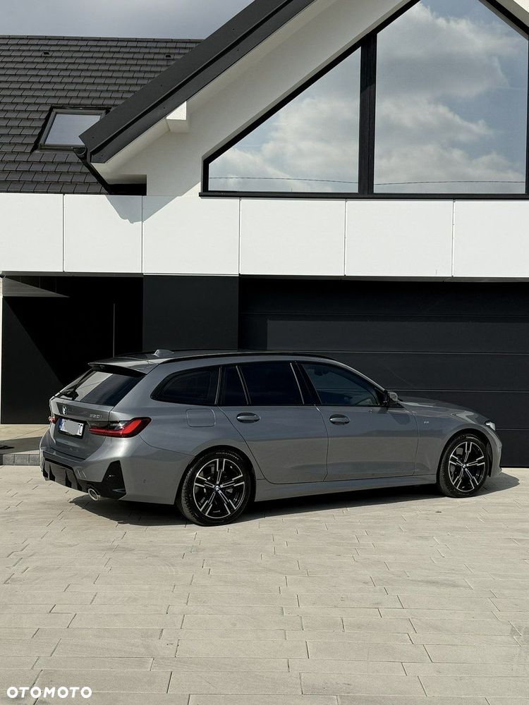 BMW Seria 3 330i xDrive M Sport sport - 29