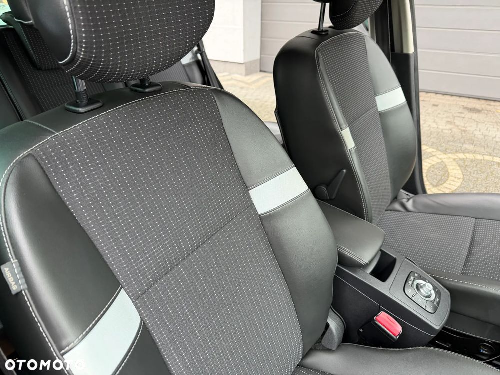 Renault Grand Scenic - 19