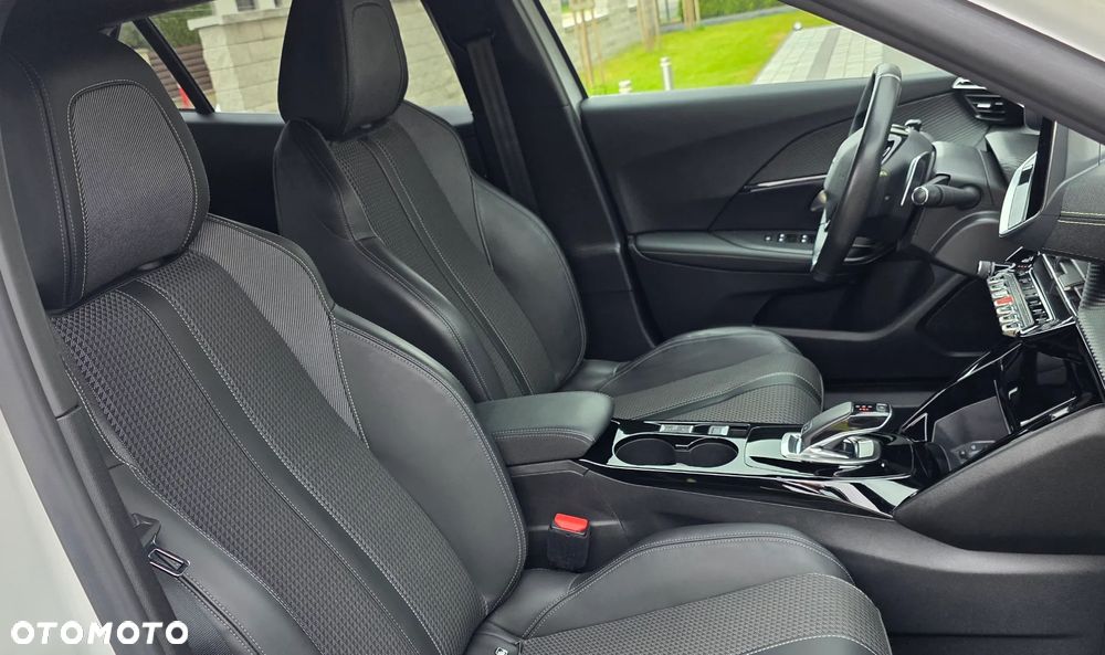 Peugeot 2008 1.5 BlueHDi GT S&S EAT8 - 30