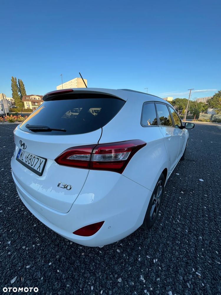 Hyundai i30 blue Kombi 1.6 GDi DCT Passion - 8