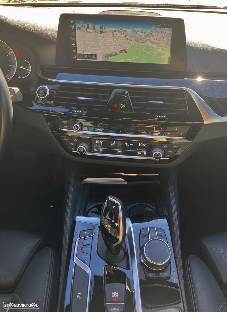 BMW 530 d Line Luxury Auto - 8