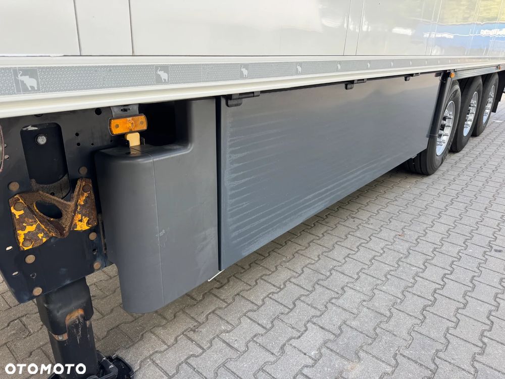 Schmitz Cargobull Chłodnia,Doppelstock, Carrier Vector 1550, Winda ZEPRO - 25