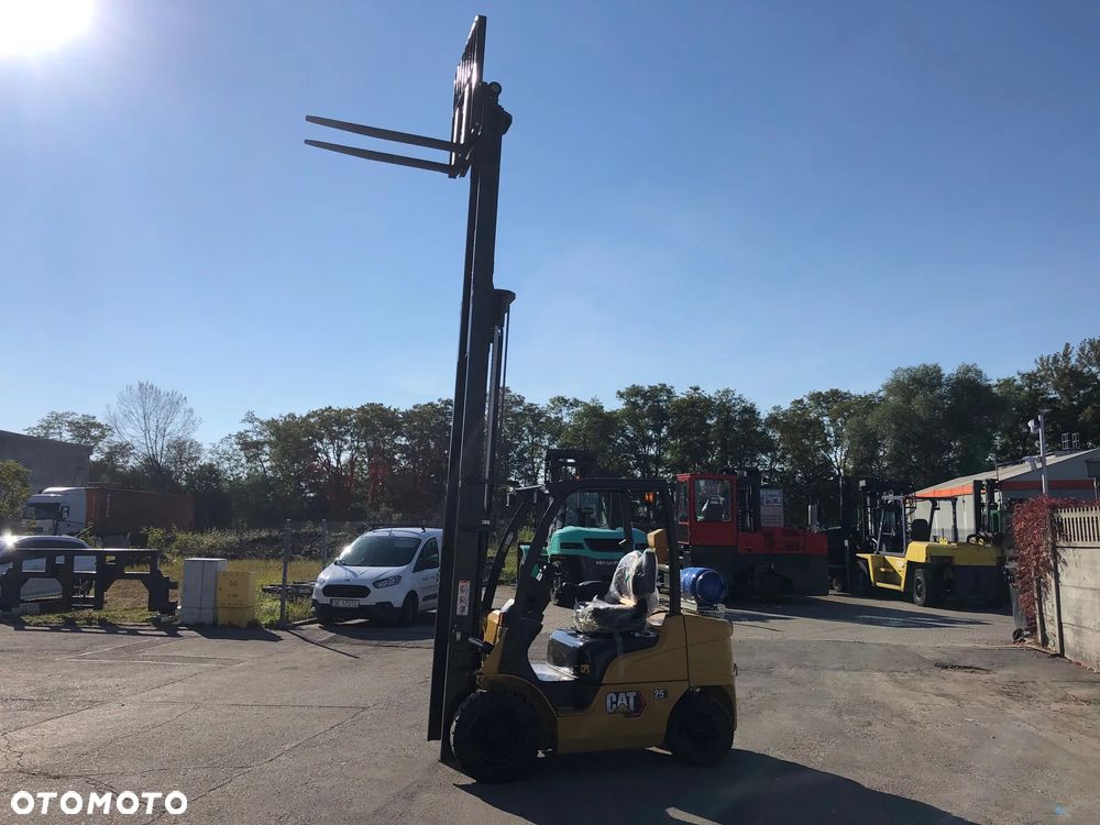 Caterpillar GP25N - 15