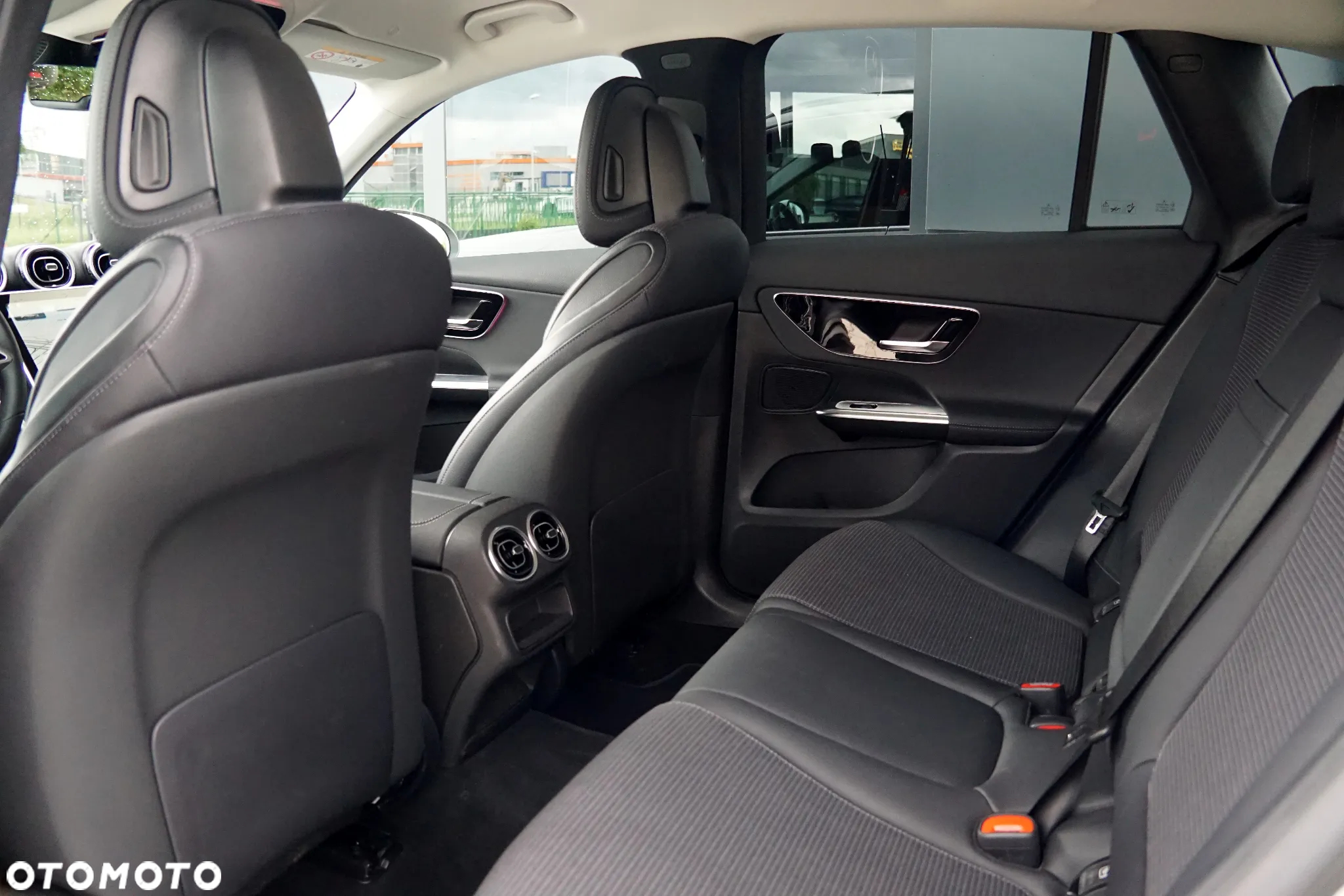 Mercedes-Benz GLC 220 d 4Matic 9G-TRONIC Avantgarde Advanced - 26