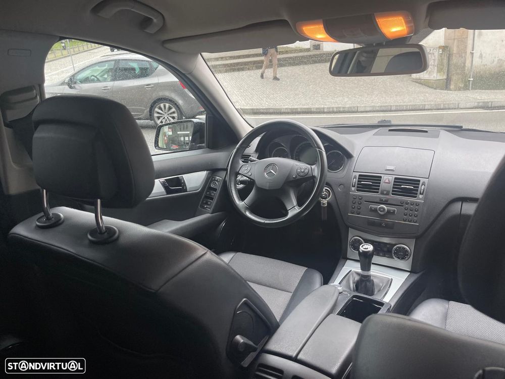 Mercedes-Benz C 220 CDi Avantgarde BlueEfficiency - 12
