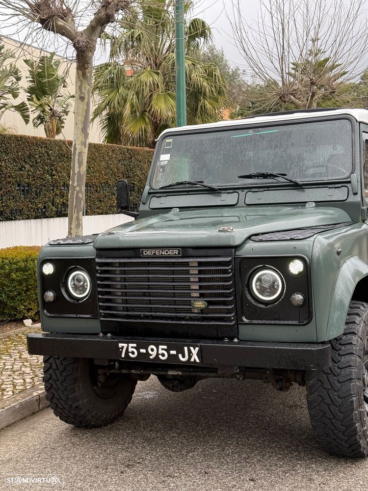 Land Rover Defender 110 SE - 40