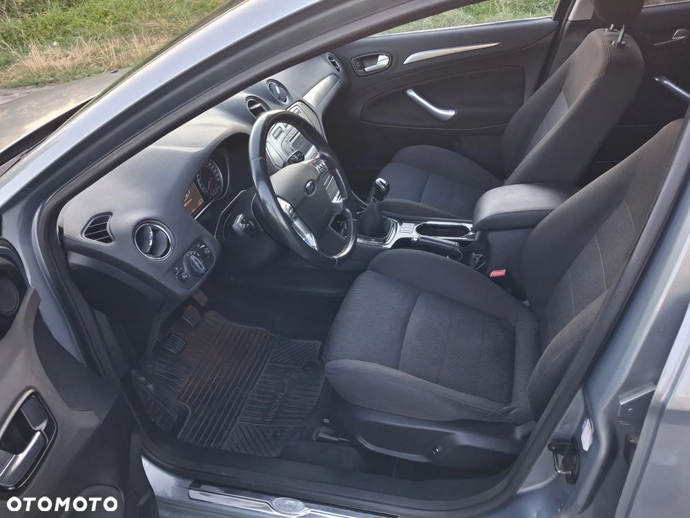 Ford Mondeo 2.0 Titanium - 11