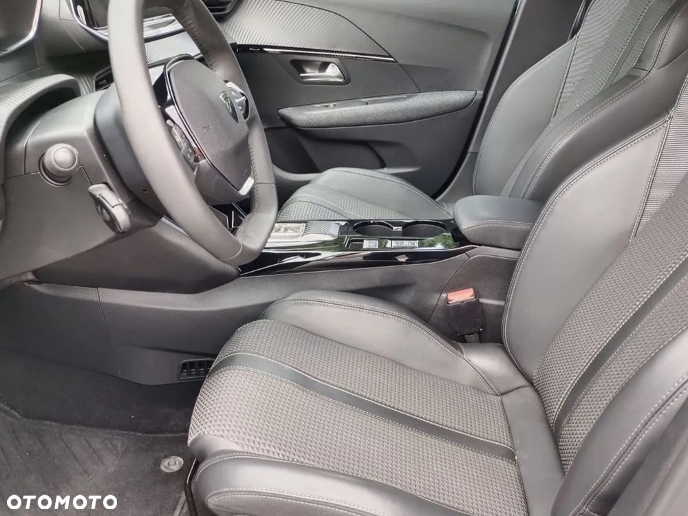 Peugeot 208 Elektromotor 136 Allure - 13