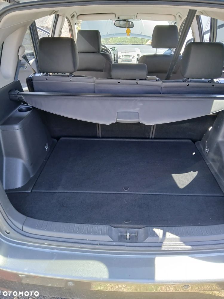 Toyota Corolla Verso 2.2 D-4D Prestige - 12