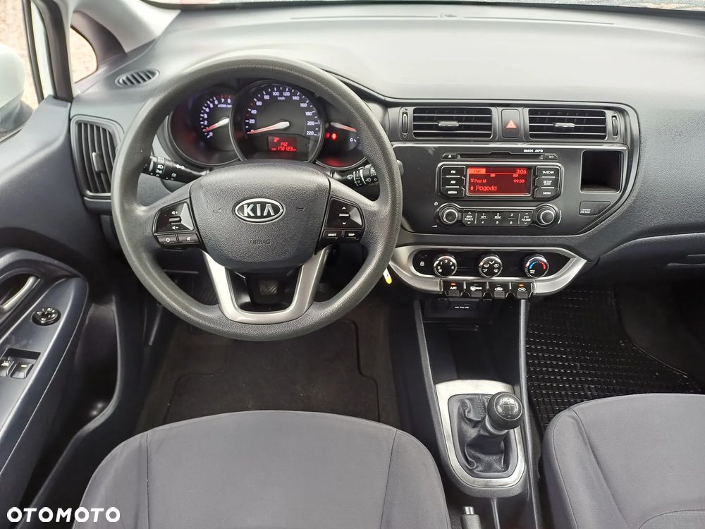 Kia Rio 1.2 Attract - 3