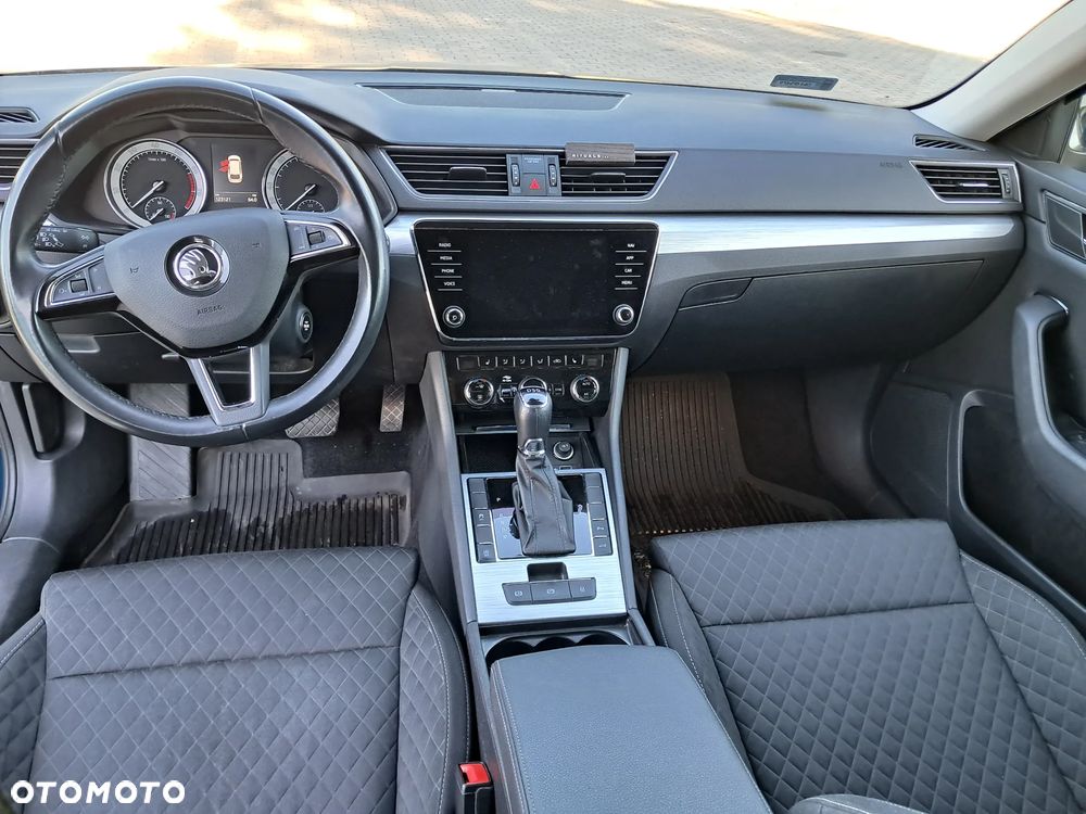 Skoda Superb 2.0 TSI Ambition DSG - 13