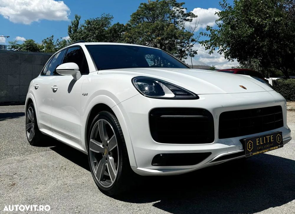 Porsche Cayenne E-Hybrid - 3