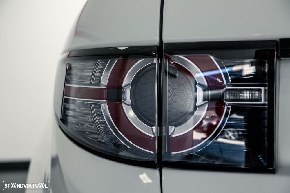 Land Rover Discovery Sport 2.0 TD4 SE Auto - 10