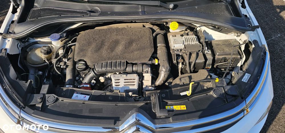 Citroën C3 1.2 PureTech Shine S&S EAT6 - 10